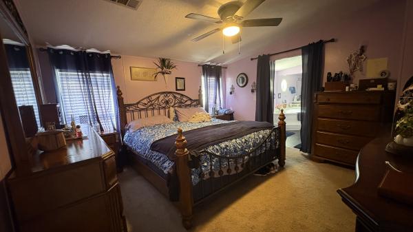 2004 Homes of Merit 8D610581NB Mobile Home