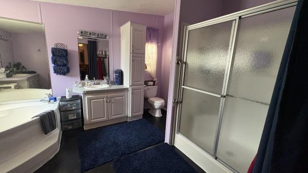 2004 Homes of Merit 8D610581NB Mobile Home