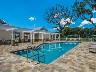 Photo 3 of 6 of home located at 218 Amelo Ave. Ellenton, FL 34222