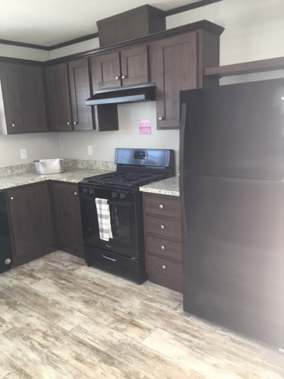 Photo 5 of 9 of home located at 490 Lexington Drive Sharonville, OH 45241