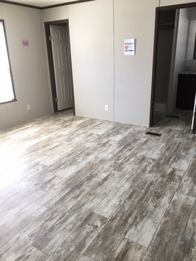 Photo 5 of 8 of home located at 201 Mt Vernon Drive Sharonville, OH 45241