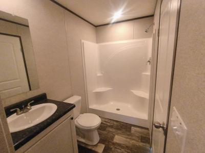 Photo 5 of 5 of home located at 1068 South Park Drive Brookfield, OH 44403