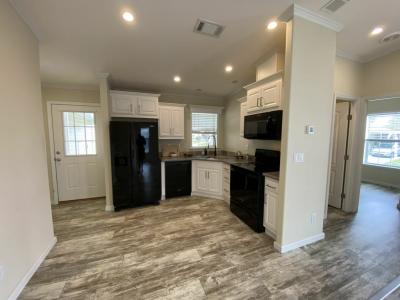 Photo 4 of 20 of home located at 1405 82nd Avenue, Site #19 Vero Beach, FL 32966