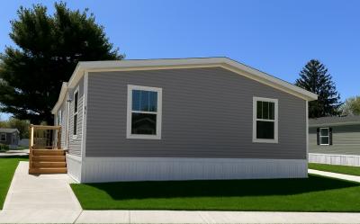 Mobile Home at 57 East Fox Run Holland, OH 43528