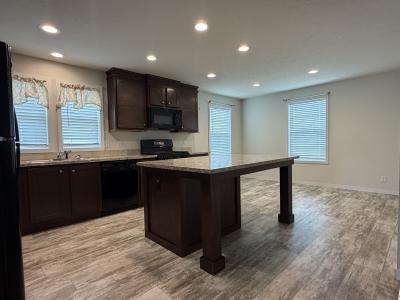 Photo 3 of 7 of home located at 25208 Middlesex Woodhaven, MI 48183