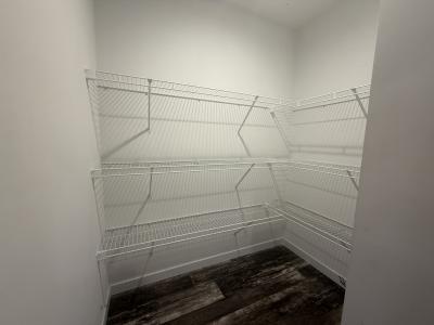 Photo 4 of 6 of home located at 25197 Middlesex Woodhaven, MI 48183