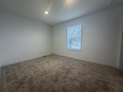 Photo 5 of 6 of home located at 25197 Middlesex Woodhaven, MI 48183