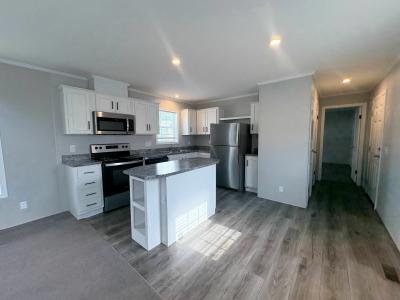 Photo 4 of 20 of home located at 10610 East St Rt 762 #128 #128B Lockbourne, OH 43137