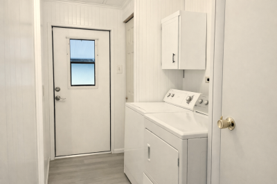 Photo 5 of 15 of home located at 1438 Glenwood Circle Apopka, FL 32703