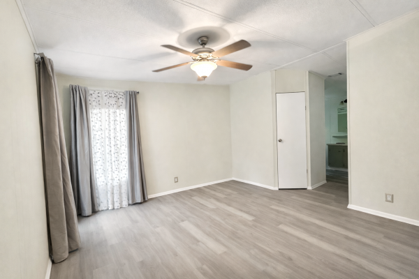 1987 TROP N23573AB Mobile Home