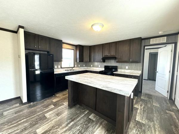 Photo 1 of 2 of home located at 45671 Nichole Dr., Site #110 Macomb, MI 48044