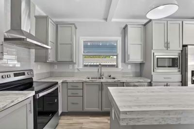 Photo 3 of 26 of home located at 108 Tanglewood Ln Thonotosassa, FL 33592