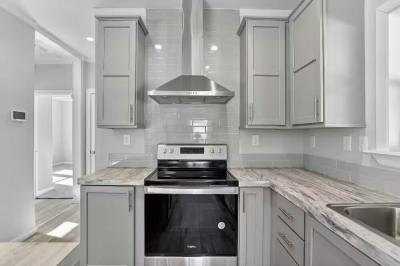 Photo 5 of 26 of home located at 108 Tanglewood Ln Thonotosassa, FL 33592