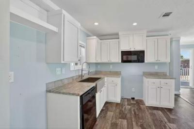 Photo 4 of 35 of home located at 101 Tanglewood Ln Thonotosassa, FL 33592