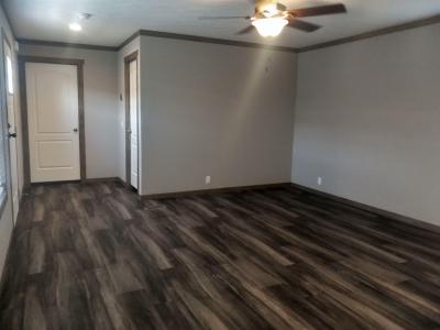 Photo 4 of 10 of home located at 2101 SW 38th Street, Lot 16 Lawton, OK 73505