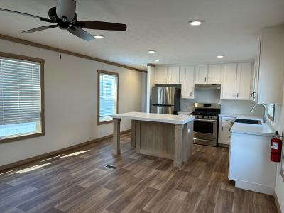 Photo 3 of 10 of home located at 2101 SW 38th Street, Lot 122 Lawton, OK 73505