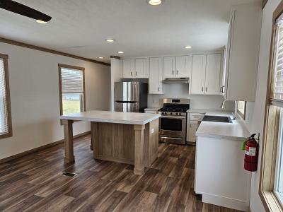 Photo 3 of 13 of home located at 2101 SW 38th Street, Lot 143 Lawton, OK 73505