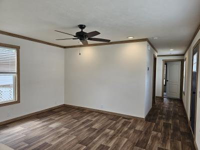 Photo 5 of 13 of home located at 2101 SW 38th Street, Lot 143 Lawton, OK 73505