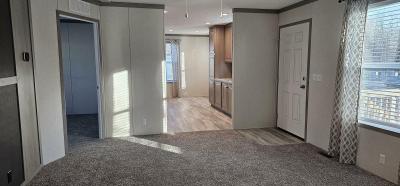 Photo 5 of 12 of home located at 3430 N. Peoria Drive Lot 17 Springfield, IL 62702