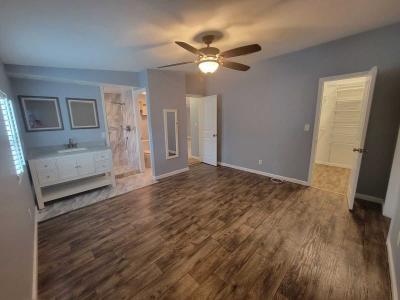 Photo 3 of 8 of home located at 325 Lagoon Key Plant City, FL 33565