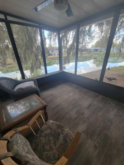 Photo 4 of 8 of home located at 325 Lagoon Key Plant City, FL 33565