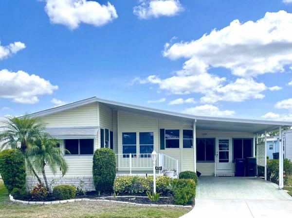 Photo 1 of 2 of home located at 8710 26th Ave E Palmetto, FL 34221