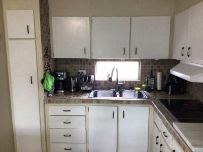 Photo 3 of 6 of home located at 570 57th Ave. W Lot# 184 Sarasota, FL 34207