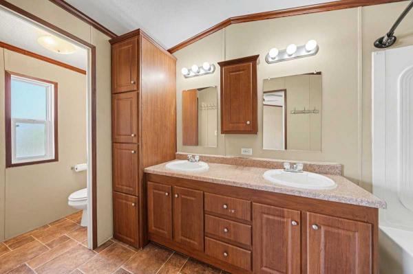 2014 Legacy Housing LH1 Mobile Home