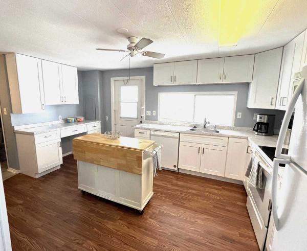 1976  Mobile Home For Sale