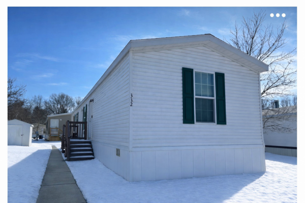 Photo 1 of 2 of home located at 332 Trillium Trail Oxford, MI 48371