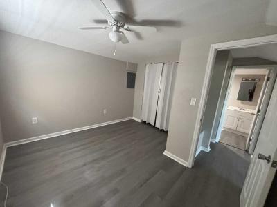 Photo 6 of 7 of home located at 4352 57th Avenue North, Unit 22 Saint Petersburg, FL 33714