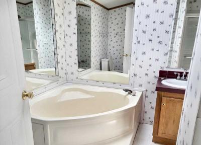 Photo 5 of 5 of home located at 4721 S E Mercier Topeka, KS 66603