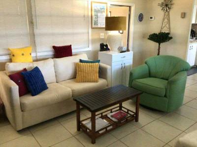 Photo 4 of 26 of home located at 570 57th Ave. W Lot# 184 Bradenton, FL 34207