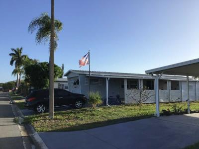 Photo 2 of 26 of home located at 570 57th Ave. W Lot# 184 Bradenton, FL 34207