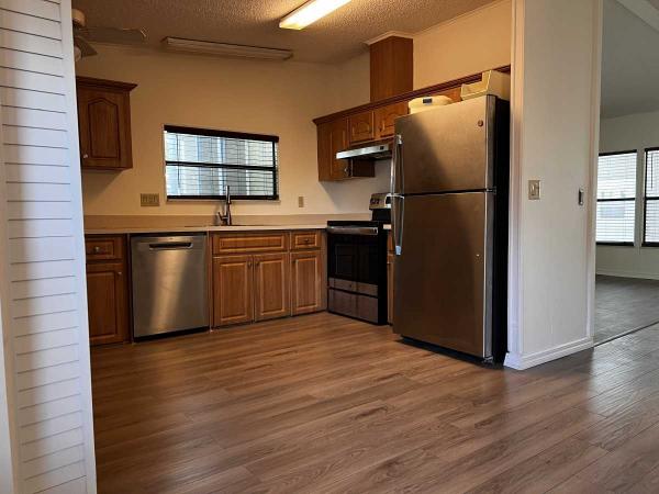 Photo 1 of 2 of home located at 407 Whisper Oaks Dr Plant City, FL 33565