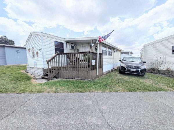 1989  Mobile Home For Sale