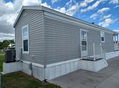 Photo 4 of 14 of home located at 37647 Chancey Road, Site 033 033 Zephyrhills, FL 33541