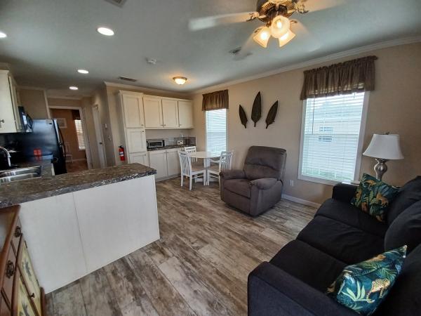 2017 CHAMPION RH1431Z Mobile Home