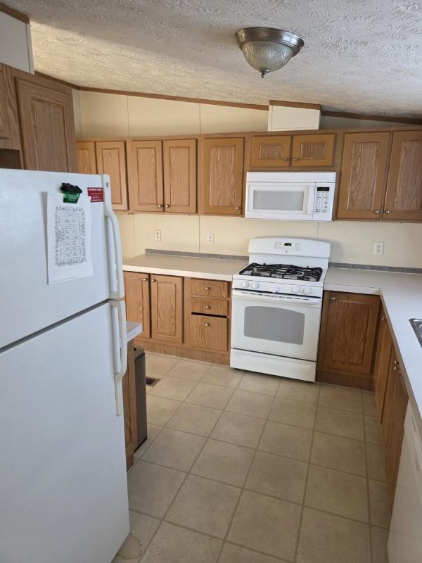 2005 Clayton - Knoxville Mobile Home For Sale