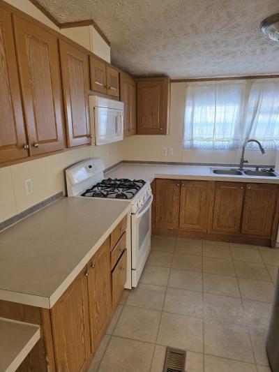 Photo 3 of 9 of home located at 5702 Angola Rd. #331 Toledo, OH 43615