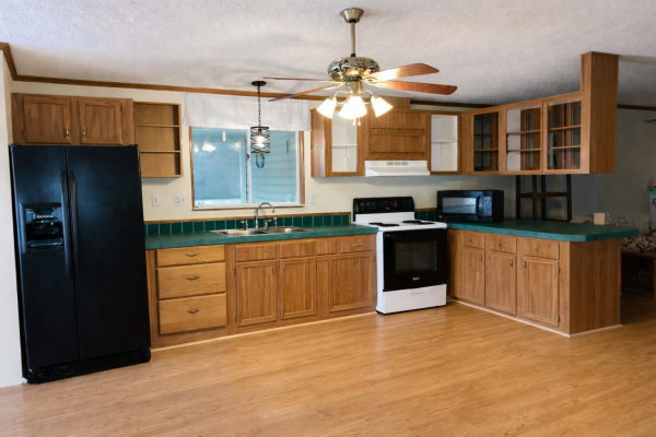 1998  Mobile Home For Sale