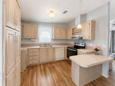 Photo 3 of 5 of home located at 5117 Harper Valley Road Apopka, FL 32712