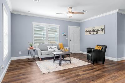 Photo 4 of 5 of home located at 7601 Daffan Lane #218 Austin, TX 78724