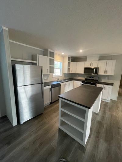 Photo 3 of 23 of home located at 22 Bellwood Drive #22 Swartz Creek, MI 48473