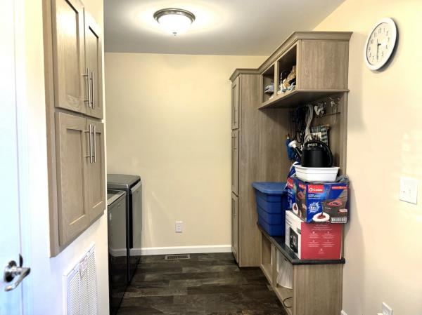 2018 COMMODORE HOMES PA 2AS030 Mobile Home