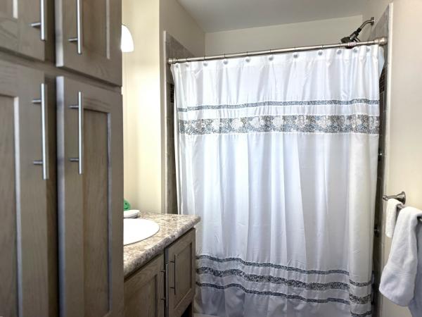 2018 COMMODORE HOMES PA 2AS030 Mobile Home