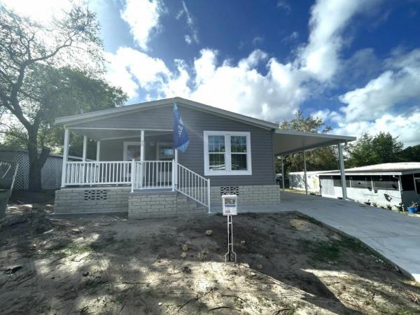 Photo 1 of 2 of home located at 90 Barry Ct. Mount Dora, FL 32757