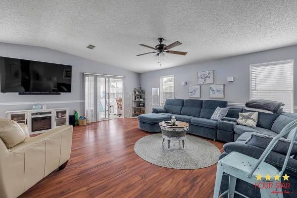 1995 PALM   Home