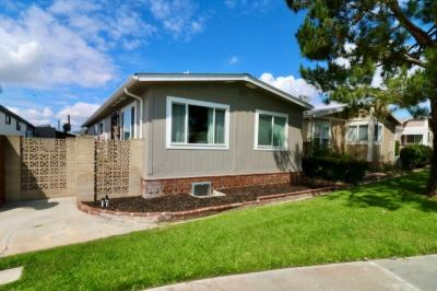 Photo 2 of 42 of home located at 736 Terrace Lake Drive #324 Brea, CA 92821