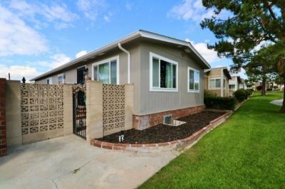 Photo 4 of 42 of home located at 736 Terrace Lake Drive #324 Brea, CA 92821